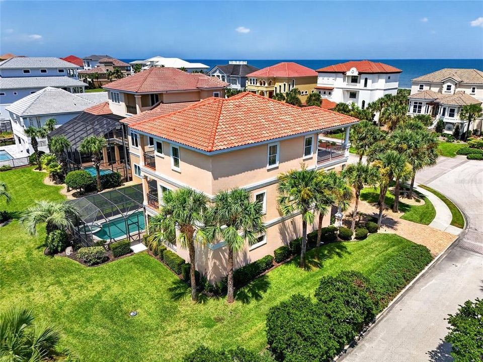 For Sale: $2,699,000 (6 beds, 4 baths, 5162 Square Feet)