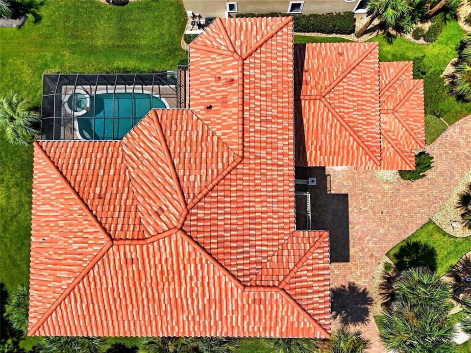 For Sale: $2,699,000 (6 beds, 4 baths, 5162 Square Feet)