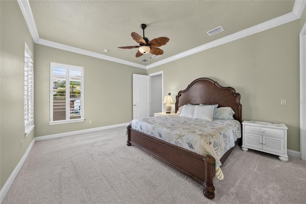 For Sale: $2,699,000 (6 beds, 4 baths, 5162 Square Feet)