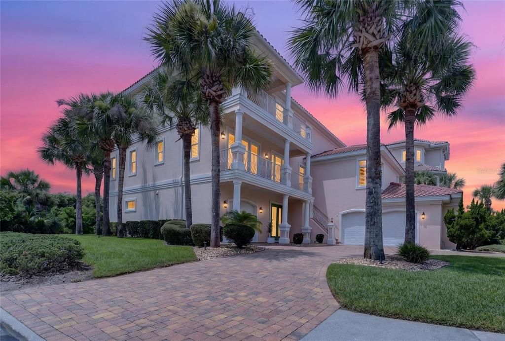 For Sale: $2,699,000 (6 beds, 4 baths, 5162 Square Feet)