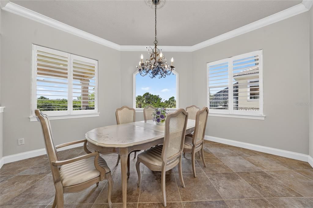 For Sale: $2,699,000 (6 beds, 4 baths, 5162 Square Feet)