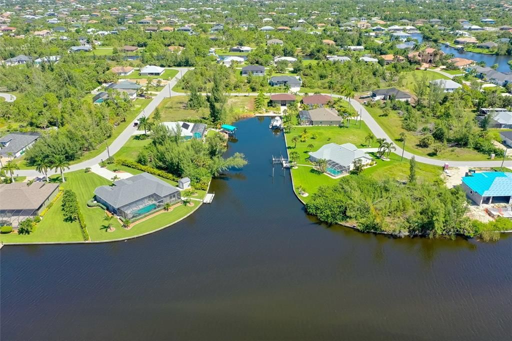 На продажу: $245,000 (0.43 acres)