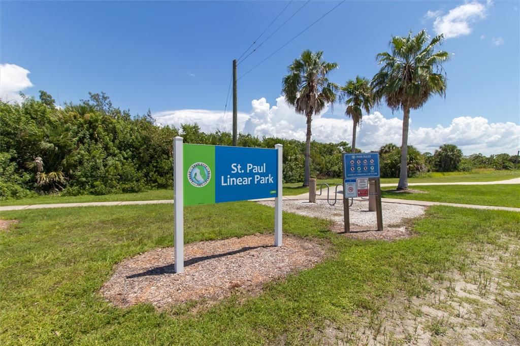 На продажу: $245,000 (0.43 acres)
