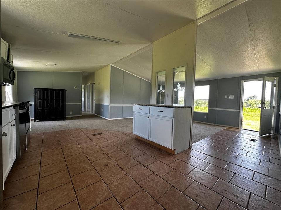 En Venta: $279,900 (4 camas, 2 baños, 1368 Pies cuadrados)