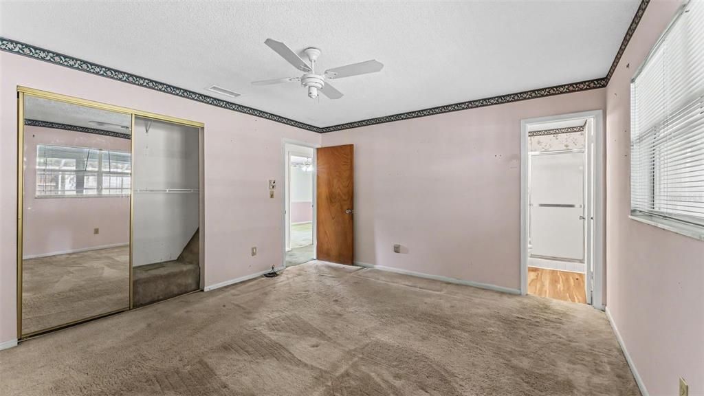 En Venta: $375,000 (3 camas, 2 baños, 1900 Pies cuadrados)
