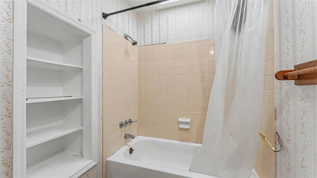 En Venta: $375,000 (3 camas, 2 baños, 1900 Pies cuadrados)