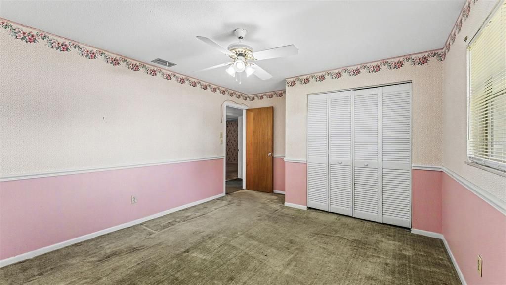 En Venta: $375,000 (3 camas, 2 baños, 1900 Pies cuadrados)