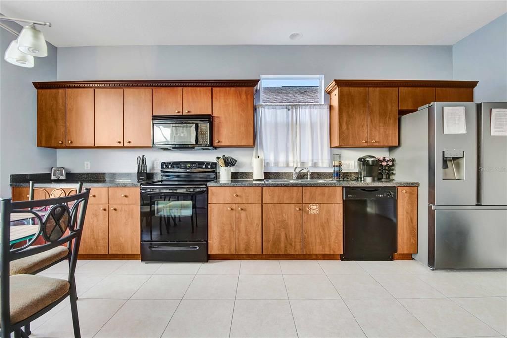 For Sale: $420,000 (4 beds, 3 baths, 1808 Square Feet)