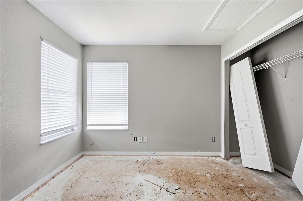 Active With Contract: $349,900 (4 beds, 3 baths, 2140 Square Feet)