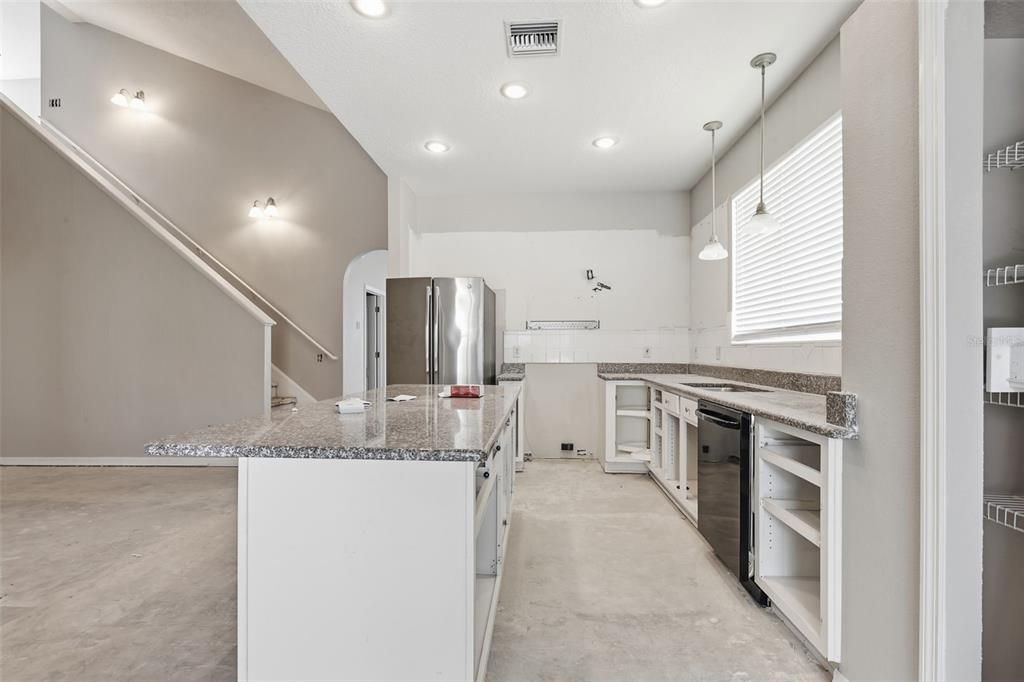 Active With Contract: $349,900 (4 beds, 3 baths, 2140 Square Feet)