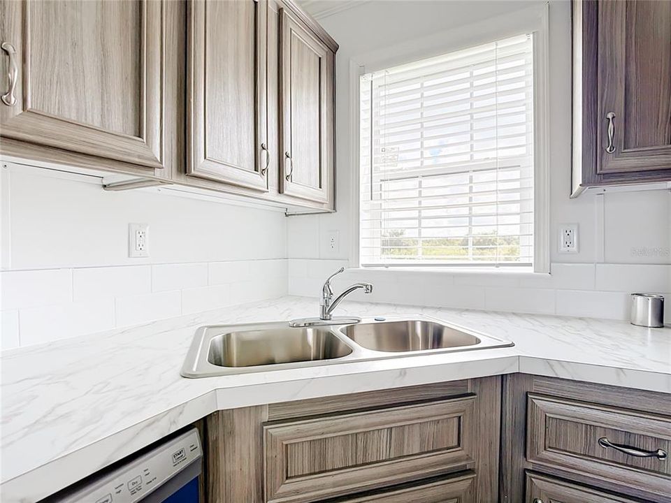 En Venta: $265,000 (3 camas, 2 baños, 1100 Pies cuadrados)