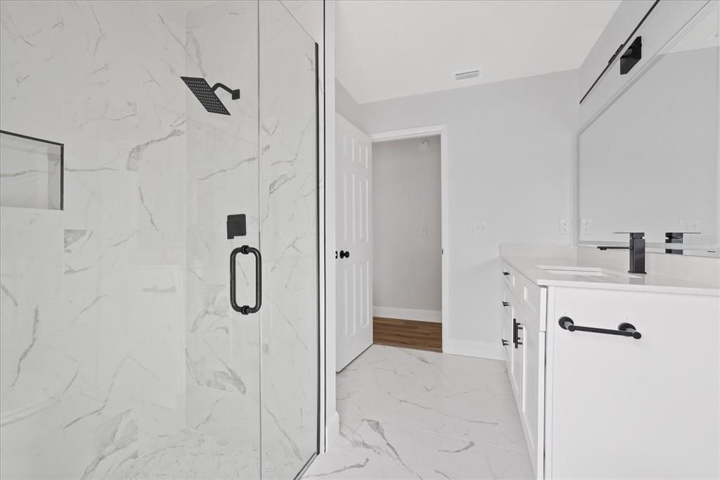 En Venta: $579,999 (4 camas, 3 baños, 1805 Pies cuadrados)