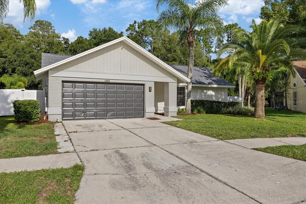 En Venta: $579,999 (4 camas, 3 baños, 1805 Pies cuadrados)