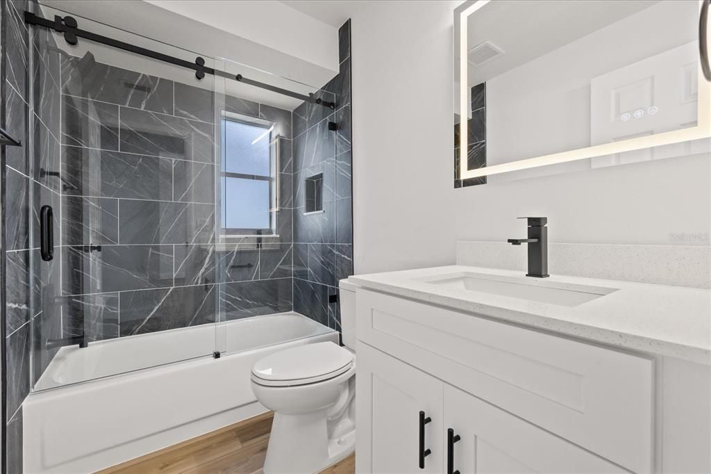 En Venta: $579,999 (4 camas, 3 baños, 1805 Pies cuadrados)
