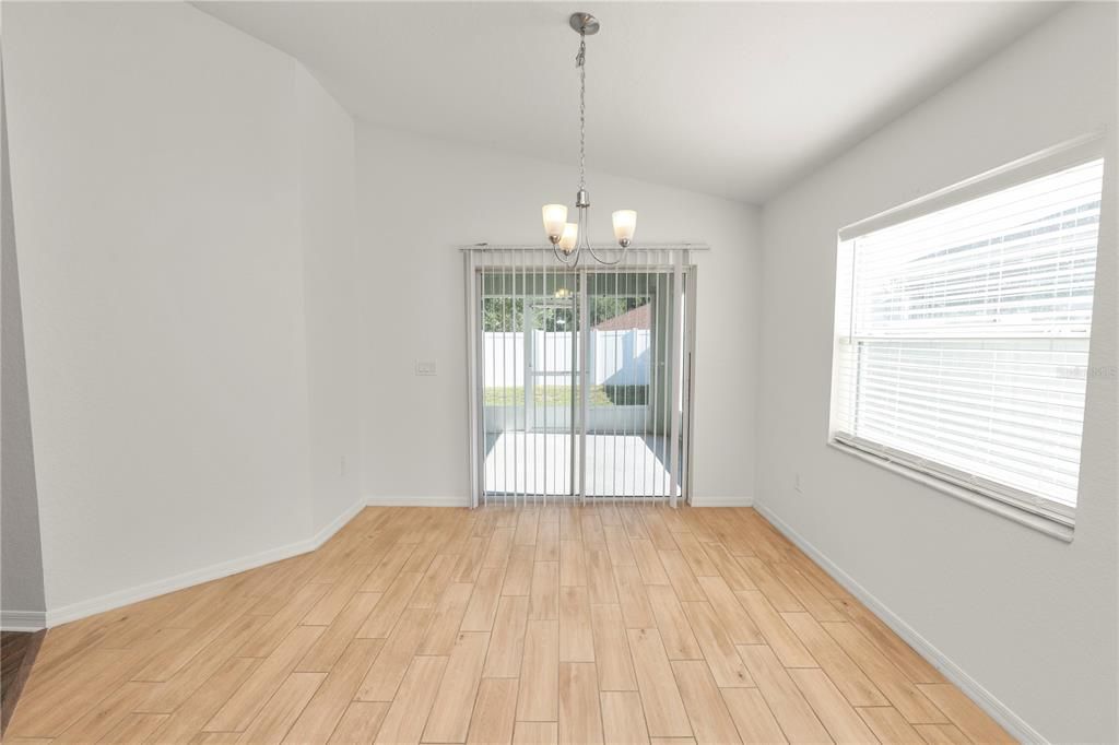 For Rent: $2,200 (4 beds, 2 baths, 1715 Square Feet)