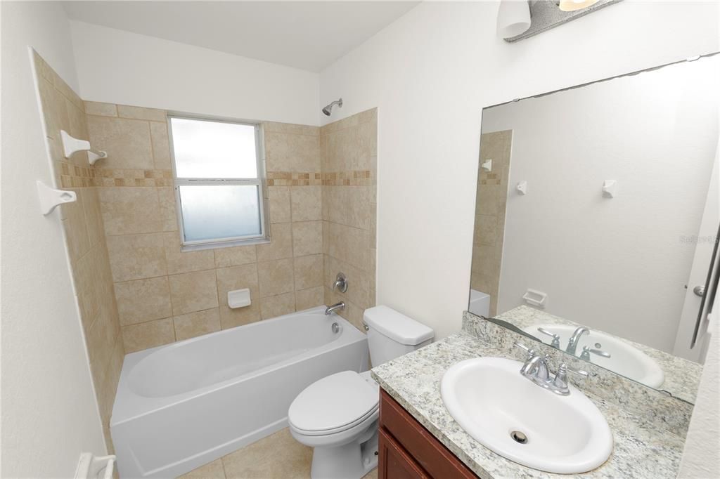 For Rent: $2,200 (4 beds, 2 baths, 1715 Square Feet)
