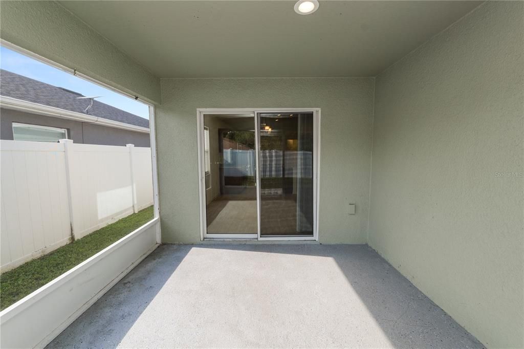 For Rent: $2,200 (4 beds, 2 baths, 1715 Square Feet)