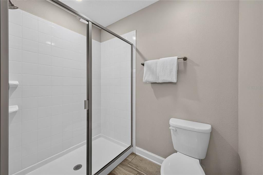 En Venta: $639,000 (8 camas, 5 baños, 3909 Pies cuadrados)