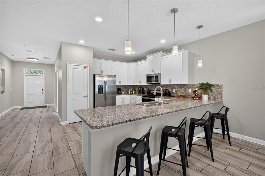 En Venta: $639,000 (8 camas, 5 baños, 3909 Pies cuadrados)