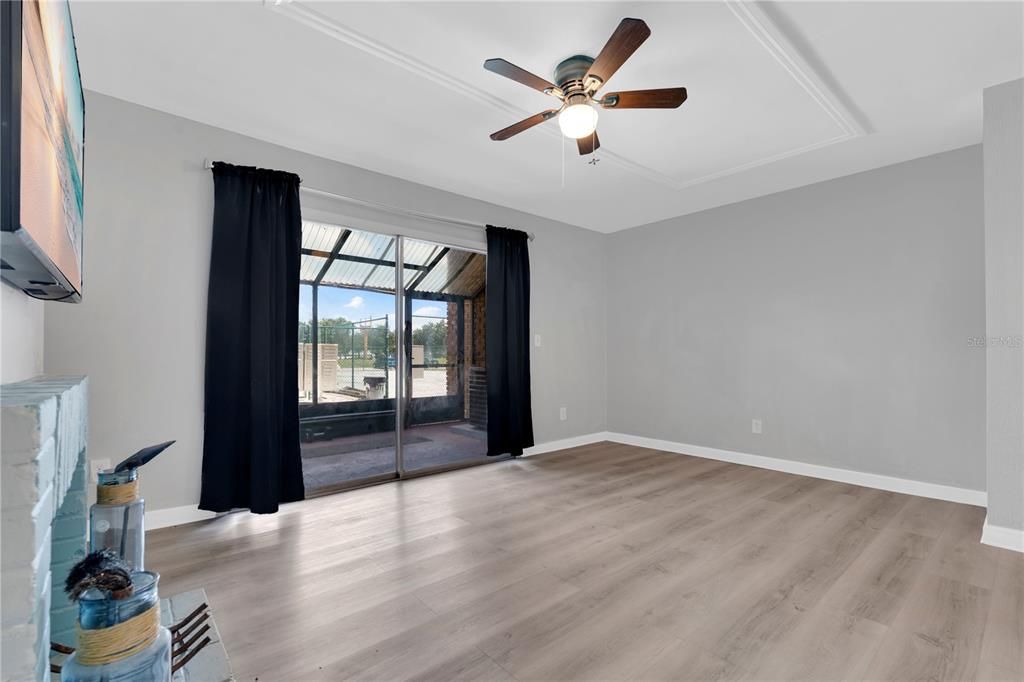 For Sale: $137,500 (3 beds, 2 baths, 1216 Square Feet)
