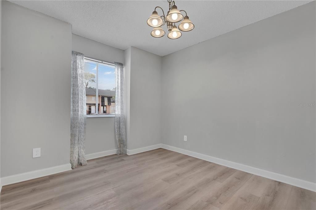 For Sale: $137,500 (3 beds, 2 baths, 1216 Square Feet)