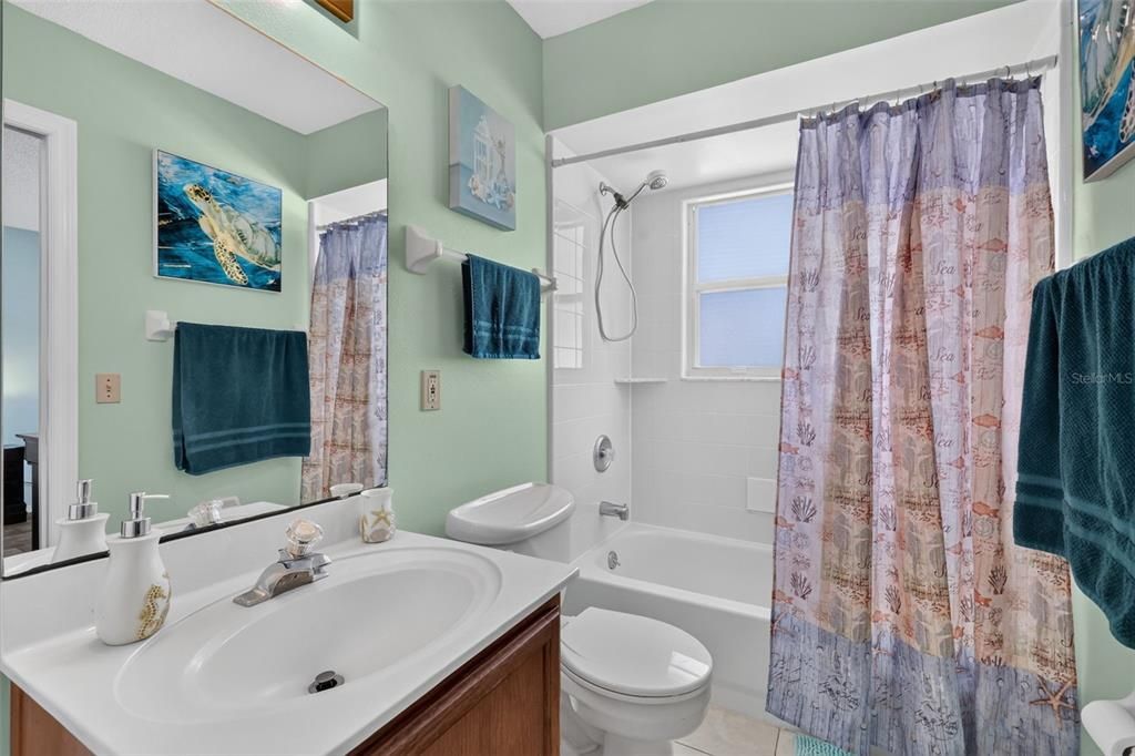 For Sale: $330,000 (2 beds, 2 baths, 1482 Square Feet)