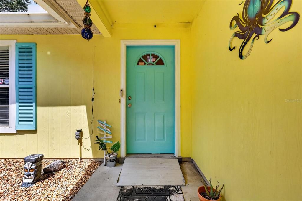 For Sale: $330,000 (2 beds, 2 baths, 1482 Square Feet)