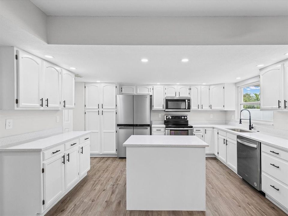 For Sale: $599,000 (4 beds, 2 baths, 2200 Square Feet)