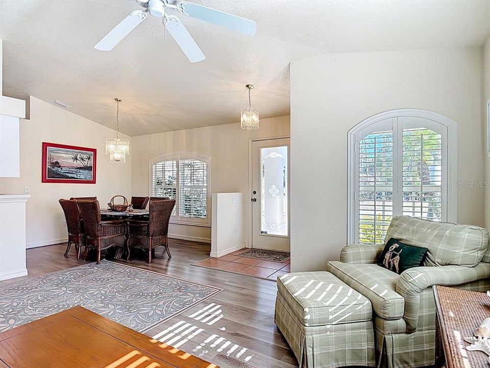 待售: $354,000 (3 贝兹, 2 浴室, 1633 平方英尺)