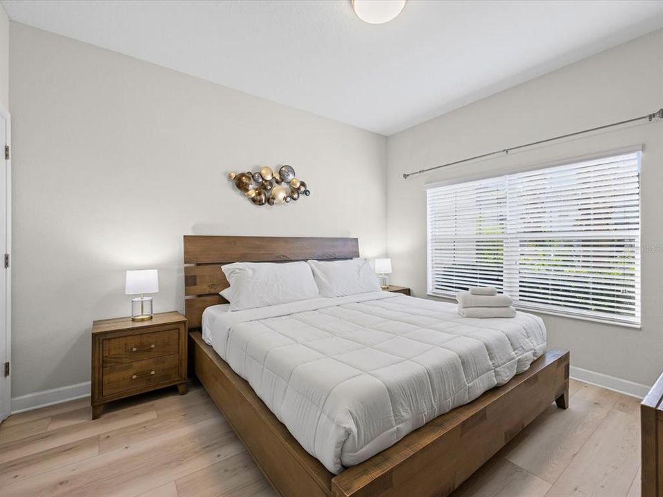 En Venta: $365,000 (4 camas, 3 baños, 1902 Pies cuadrados)