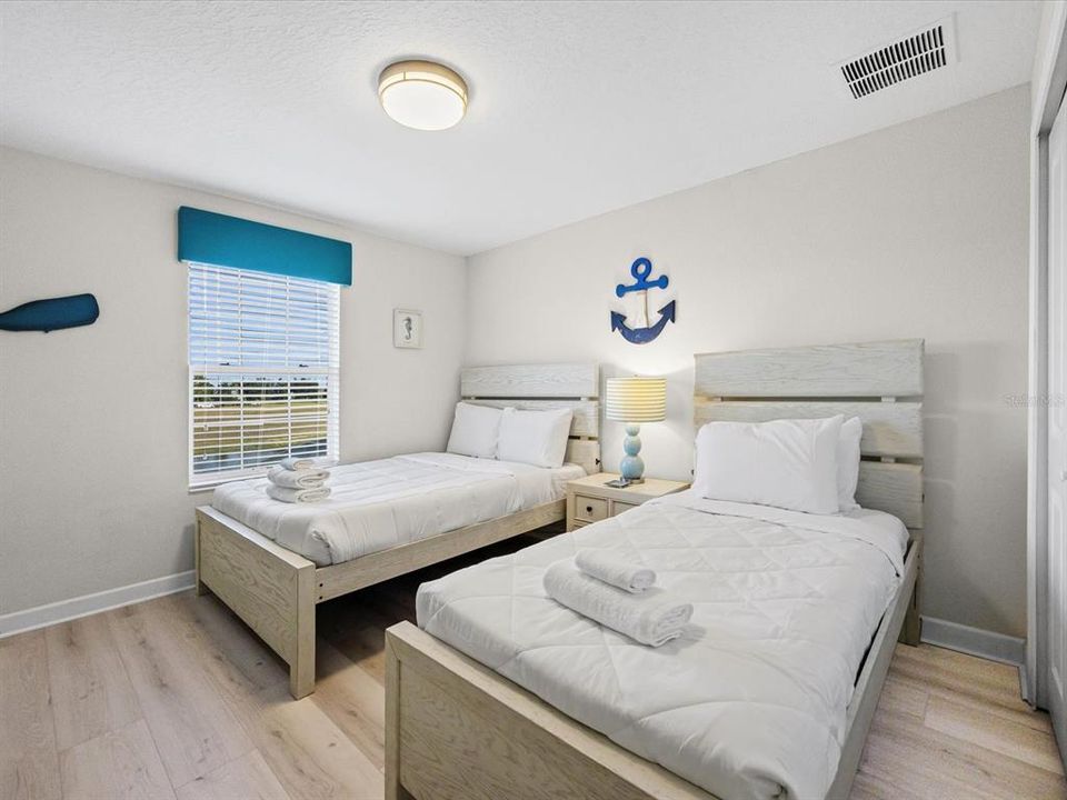 En Venta: $365,000 (4 camas, 3 baños, 1902 Pies cuadrados)