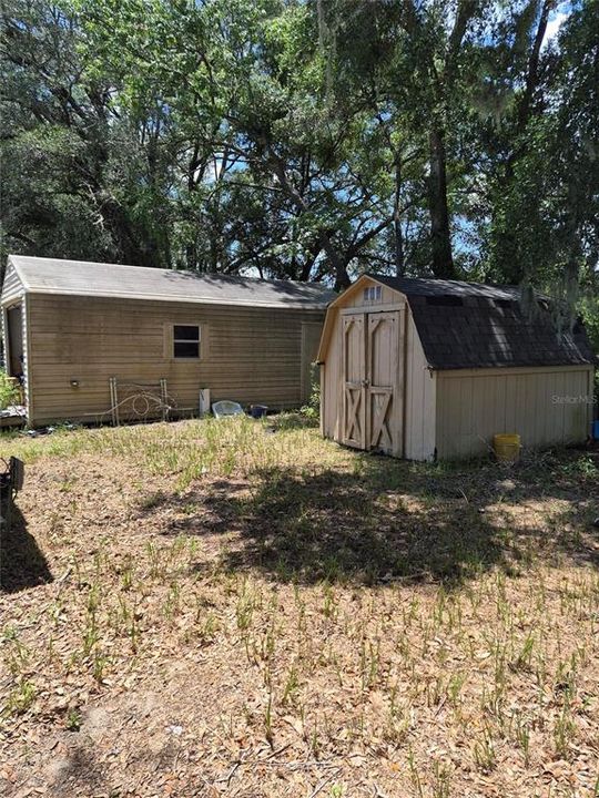 For Sale: $89,700 (2 beds, 1 baths, 784 Square Feet)