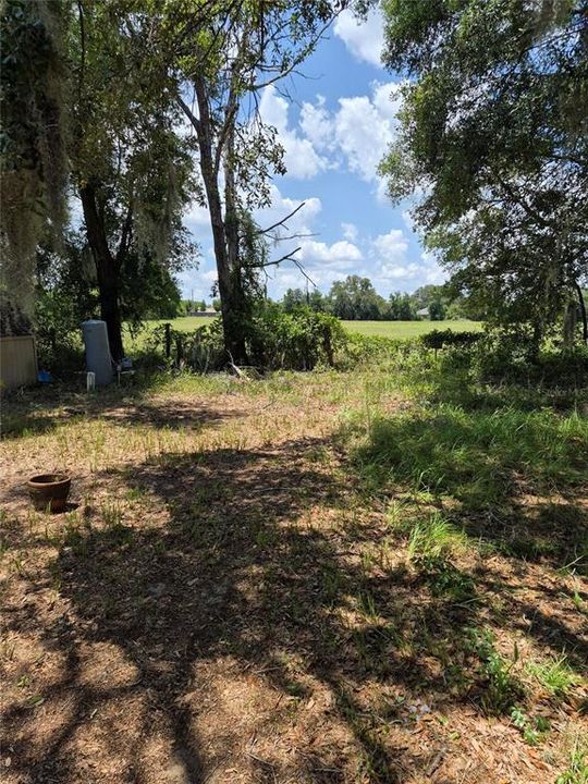 For Sale: $89,700 (2 beds, 1 baths, 784 Square Feet)