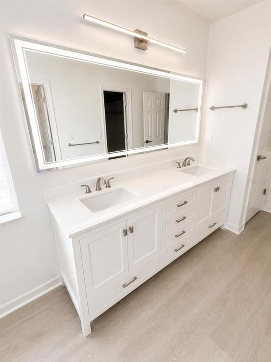 На продажу: $329,900 (3 спален, 2 ванн, 1481 Квадратных фут)
