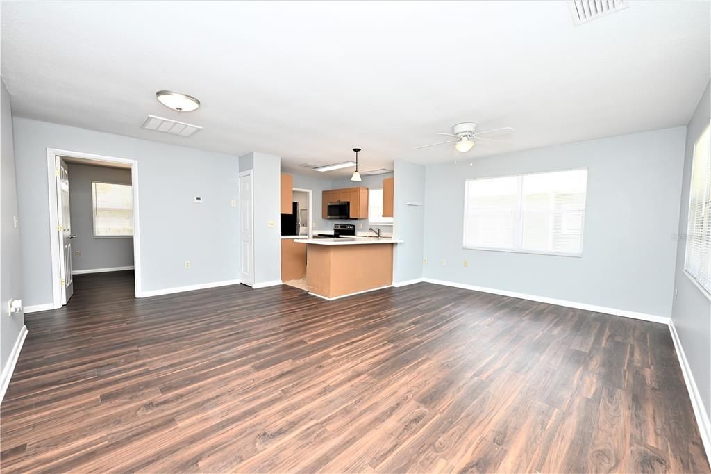 For Rent: $1,760 (3 beds, 2 baths, 1201 Square Feet)