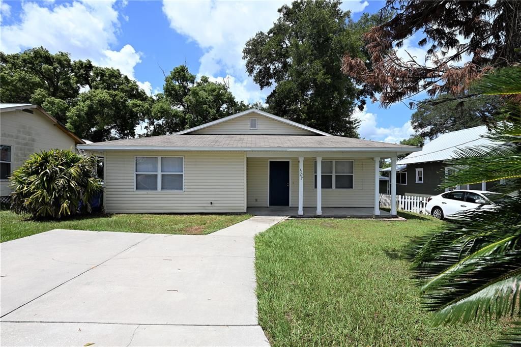 For Rent: $1,760 (3 beds, 2 baths, 1201 Square Feet)