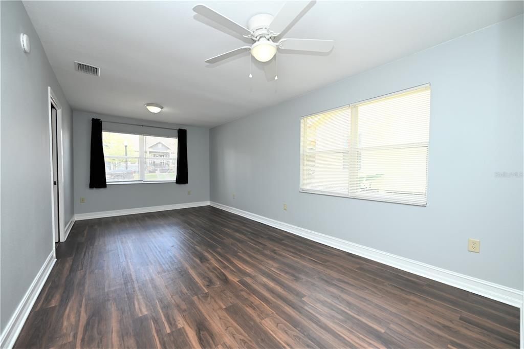 For Rent: $1,760 (3 beds, 2 baths, 1201 Square Feet)