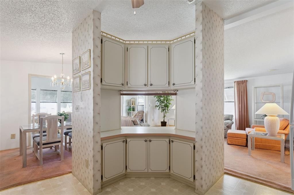 На продажу: $175,000 (2 спален, 2 ванн, 1342 Квадратных фут)