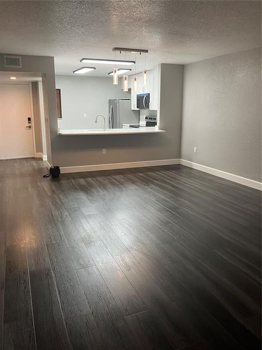 For Rent: $2,300 (3 beds, 2 baths, 1481 Square Feet)