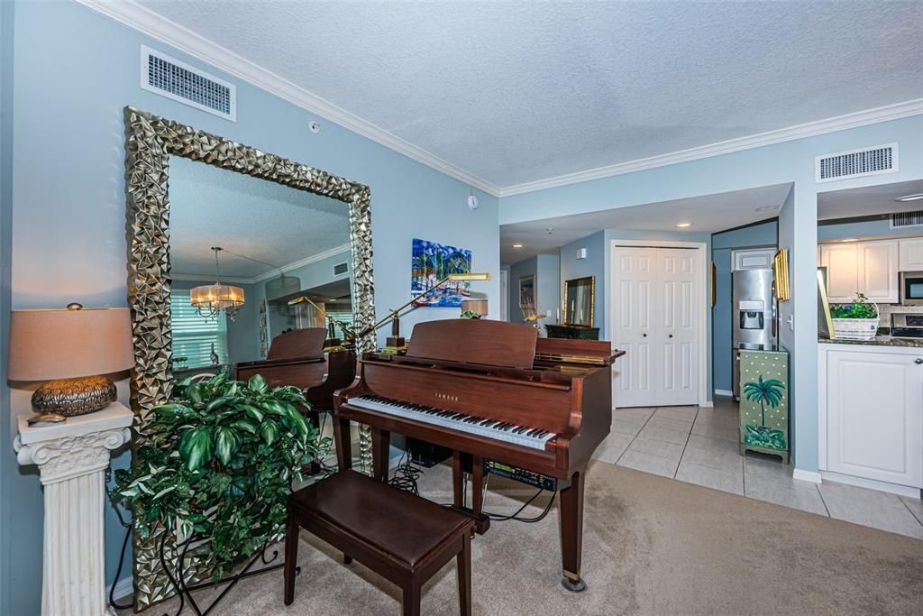 На продажу: $439,000 (3 спален, 2 ванн, 1800 Квадратных фут)
