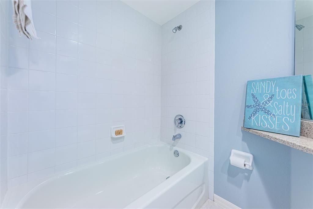 На продажу: $439,000 (3 спален, 2 ванн, 1800 Квадратных фут)