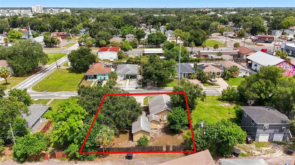 待售: $500,000 (0.18 acres)