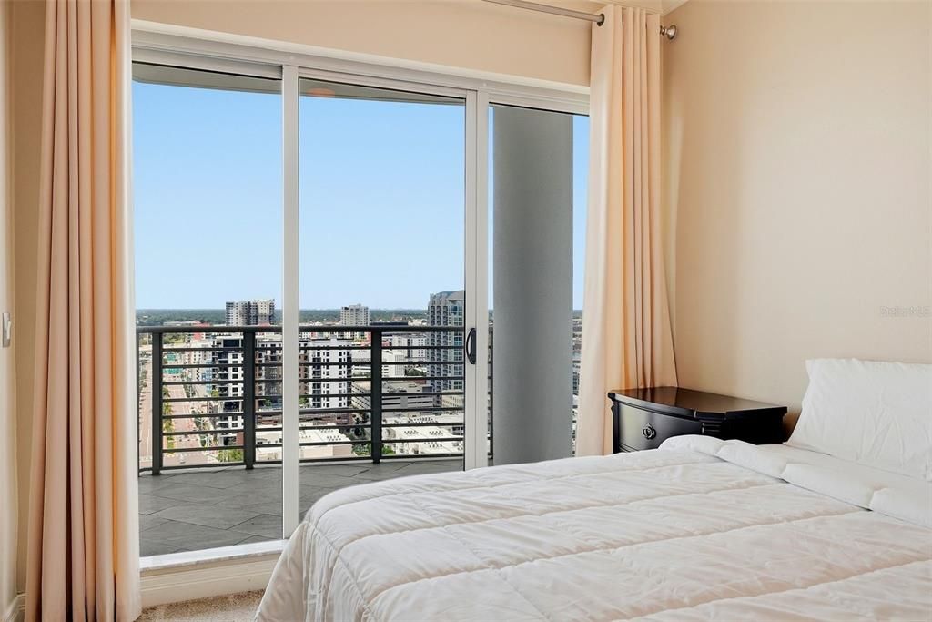 En Venta: $1,250,000 (3 camas, 3 baños, 1935 Pies cuadrados)