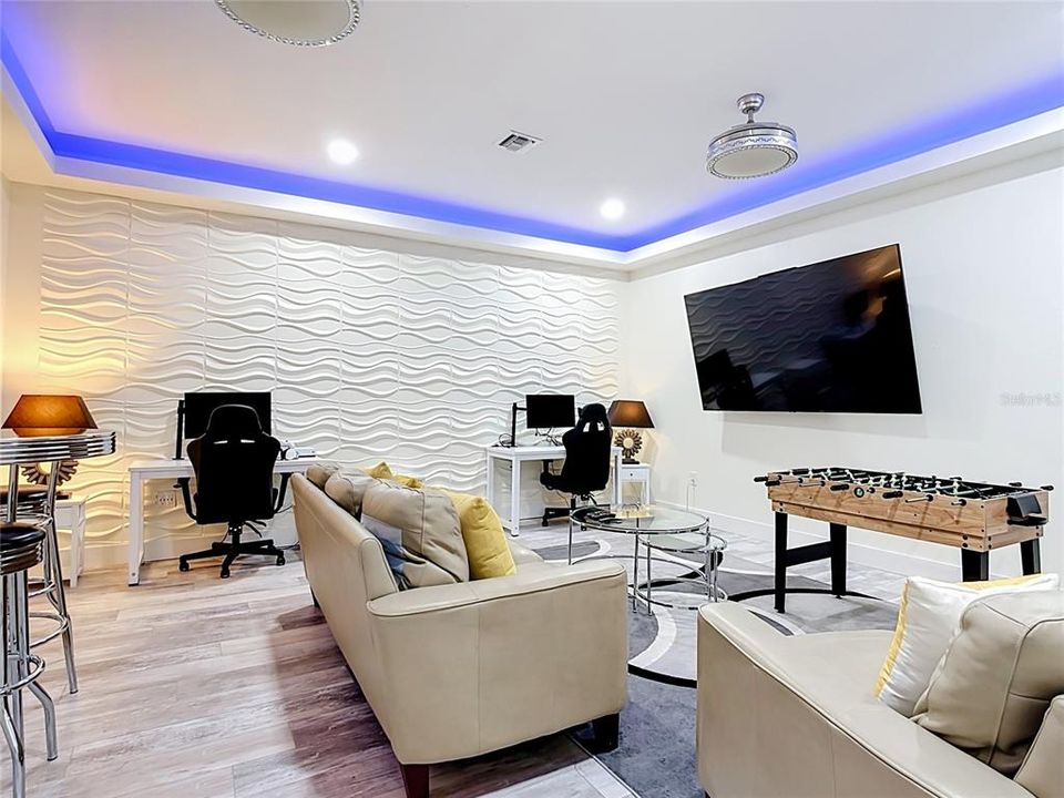En Venta: $450,000 (4 camas, 3 baños, 1834 Pies cuadrados)