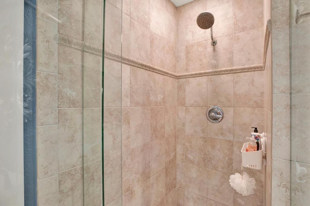 En Venta: $720,000 (4 camas, 3 baños, 3000 Pies cuadrados)