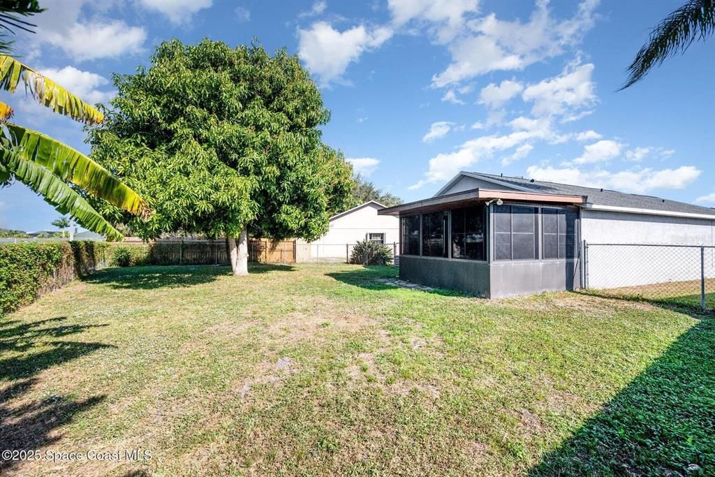 For Sale: $289,900 (3 beds, 2 baths, 1164 Square Feet)