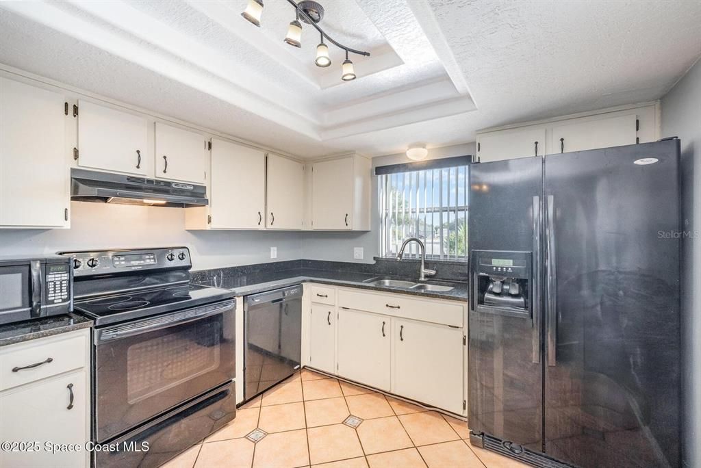 For Sale: $289,900 (3 beds, 2 baths, 1164 Square Feet)