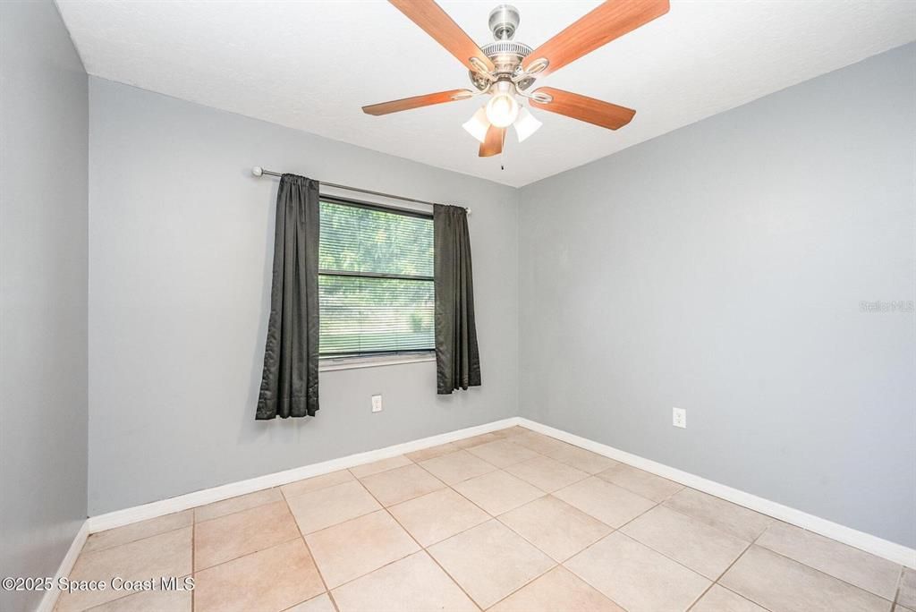 For Sale: $289,900 (3 beds, 2 baths, 1164 Square Feet)