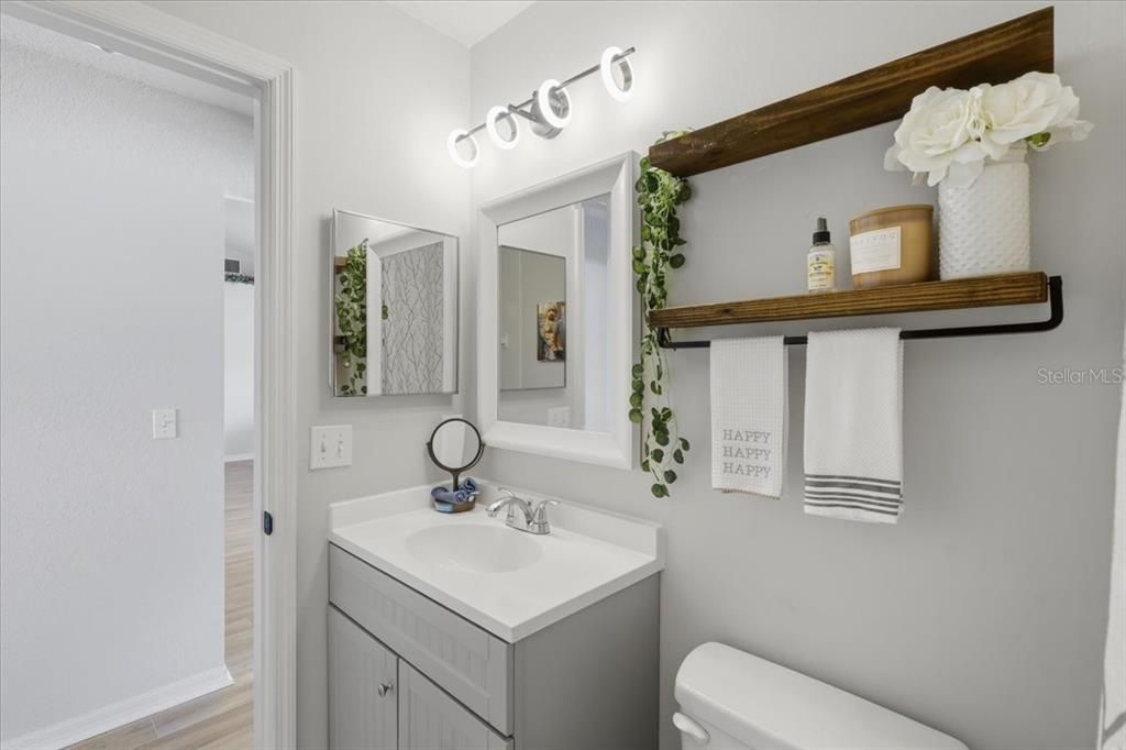 For Sale: $325,000 (3 beds, 2 baths, 1659 Square Feet)