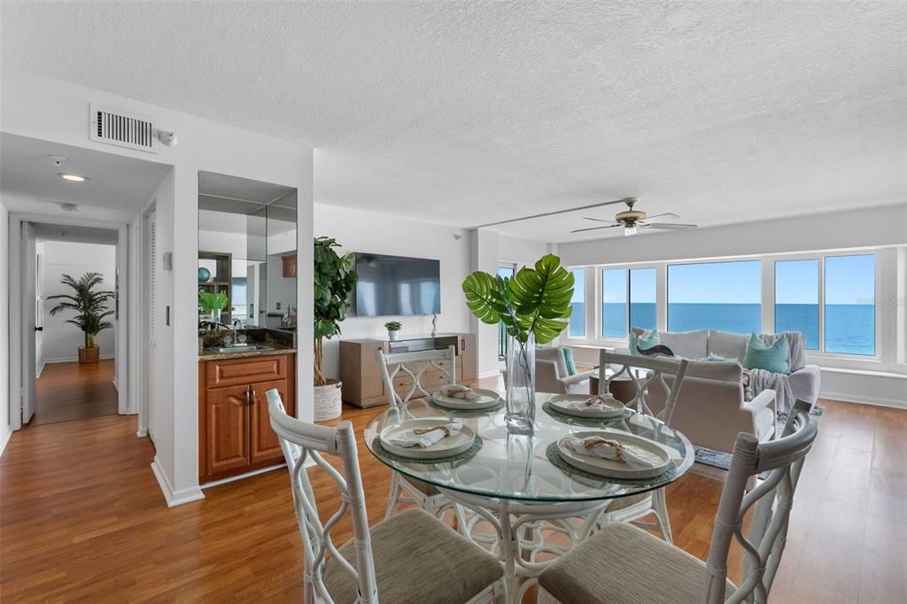 For Sale: $1,149,000 (2 beds, 2 baths, 1420 Square Feet)